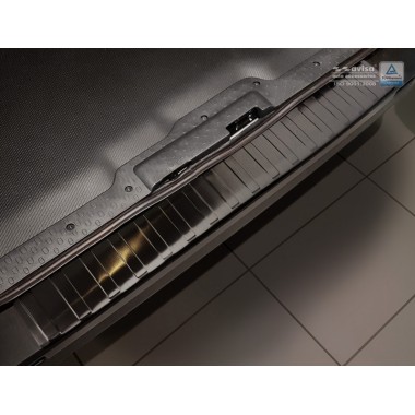 Накладка на задний бампер (черная) Opel Vivaro II (2014-) бренд – Avisa главное фото
